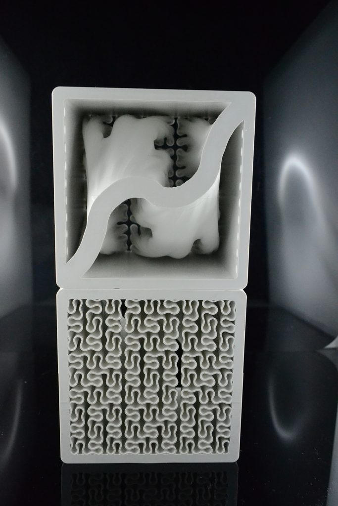 Big part in alumina printed on the 3DCERAM C3601 ULTIMATE showing complex geometries that 3D printing can make